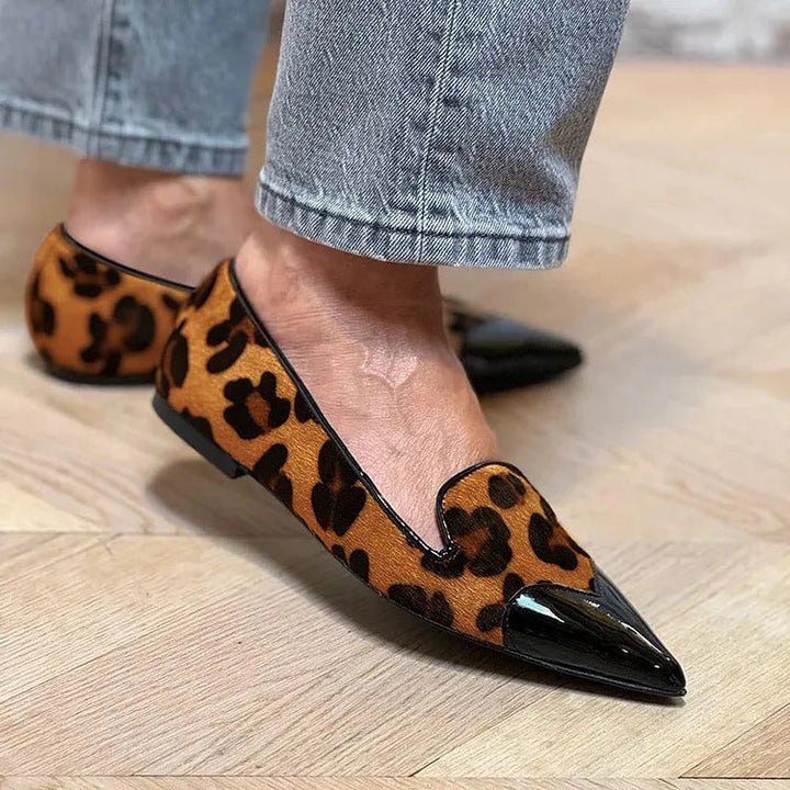 Refined animal-printed ballet flats