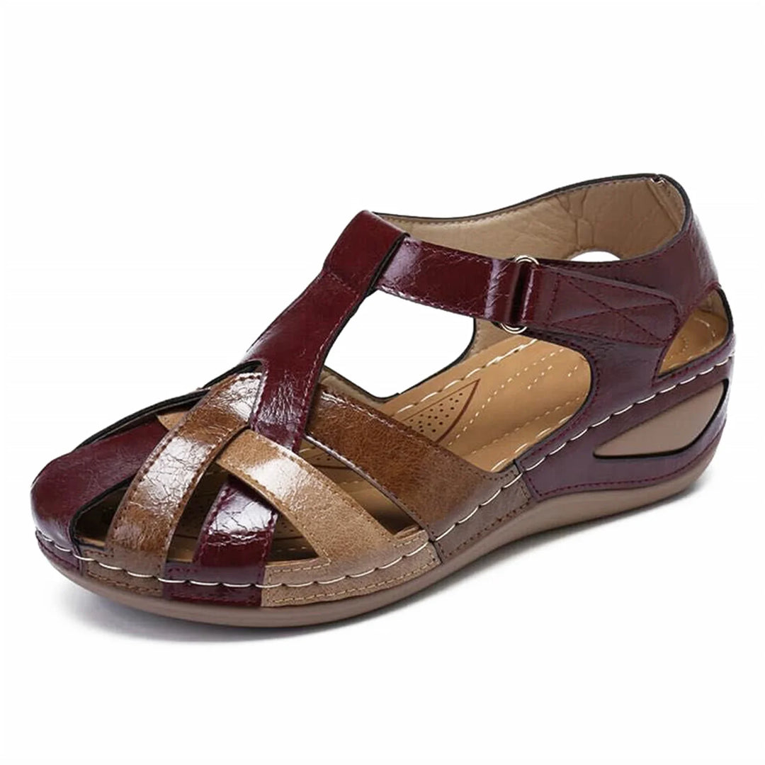 Emerald – Sandals with Interlaced Straps and Ergonomic Sole