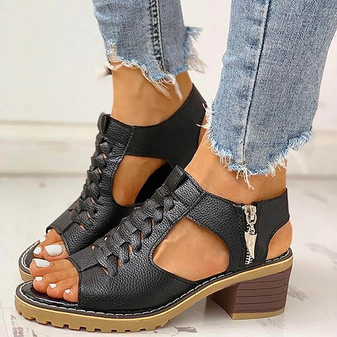 Valentina – Braided Sandals with Heel and Chain Detail