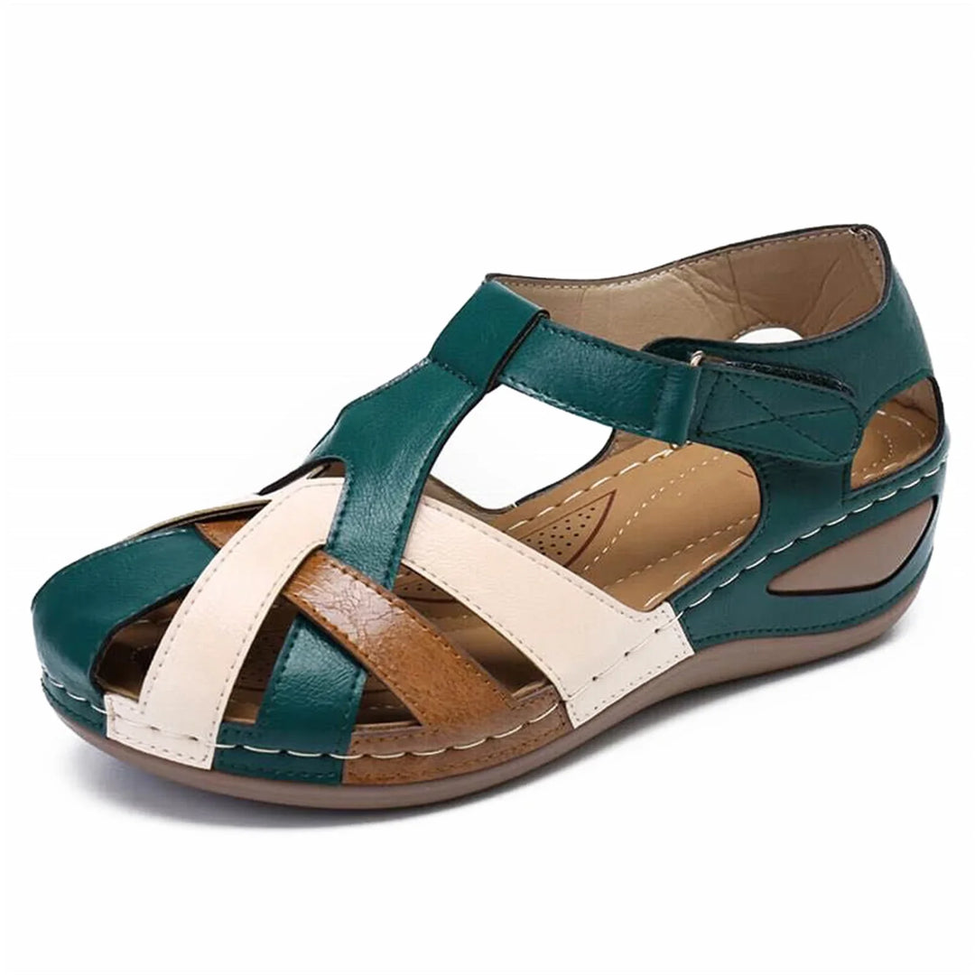 Emerald – Sandals with Interlaced Straps and Ergonomic Sole