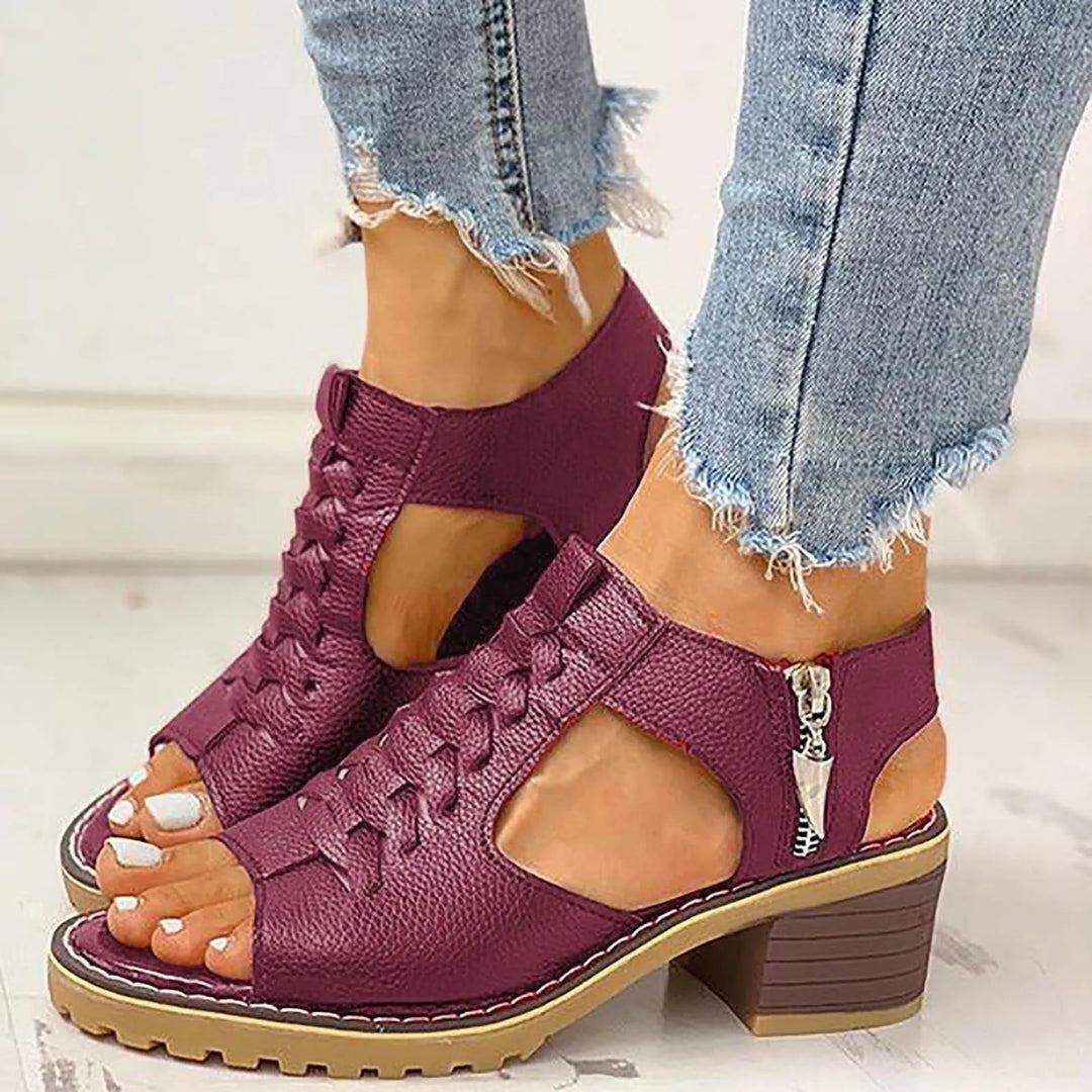 Valentina – Braided Sandals with Heel and Chain Detail