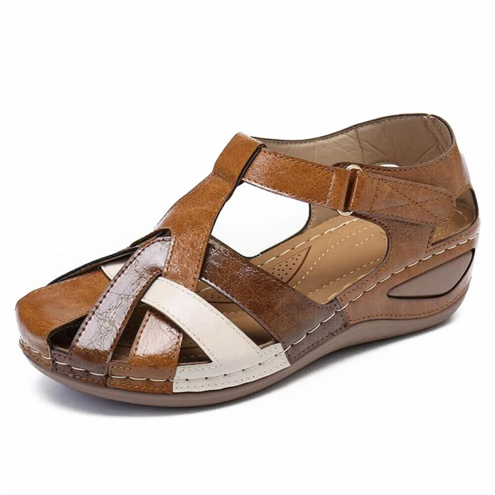 Emerald – Sandals with Interlaced Straps and Ergonomic Sole